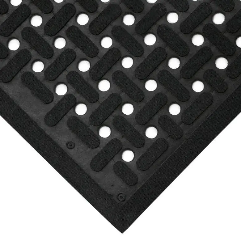 Oil-Resistant Drainage Mat For Wet Work Areas 1