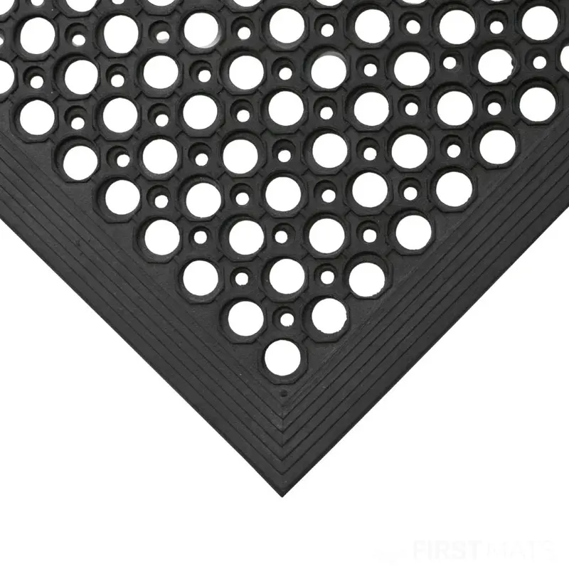 Perforated Entraguard Rubber Door Mat – Dirt-Trapping Design 1